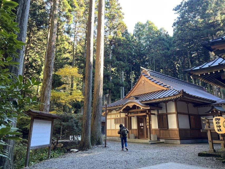ภายใน oiwa shrine